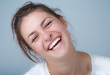 笑顔の効果で自分も周囲も幸せになれる笑顔力とは？