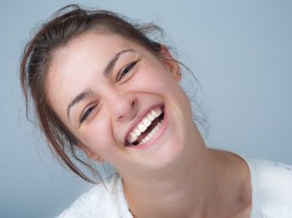 笑顔の効果で自分も周囲も幸せになれる笑顔力とは？